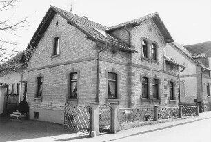 Wohnhaus; Gelnhausen, Sandweg 1
