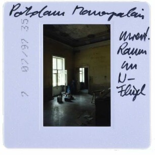 Potsdam, Neuer Garten,Potsdam, Marmorpalais : Innenansicht Raum (unrestauriert) Nordflügel