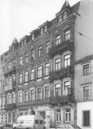 Dresden-Neustadt, Bischofsweg 50. Wohnhaus mit Laden (um 1895). Straßenansicht