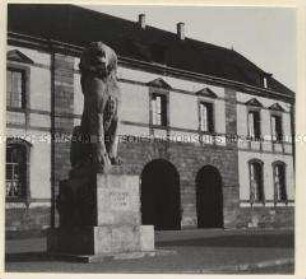 Landau, Deutsches Tor mit Kriegerehrenmal