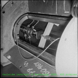Unbekanntes Bauteil im Aluminiumtank des Forschungsreaktors 2 (FR 2)