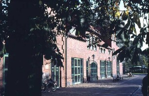 Gemeinschaftshaus: Westansicht
