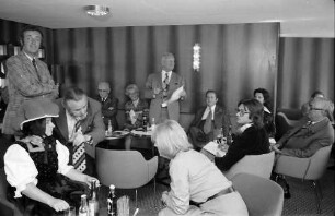 Breisach: Gruppen im Salon