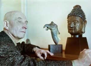 Josef Hegenbarth : Bildnis des Malers und Grafikers Josef Hegenbarth, Professor und Nationalpreisträger, mit Skulpturen