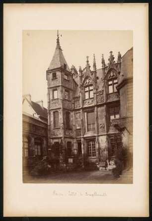 Hôtel de Bourgtheroulde , Rouen: Innenhof mit Blick auf das Vordergebäude
