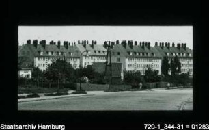 Wohnblock Alter Teichweg, Schornsteine