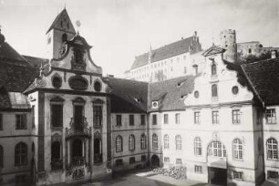Füssen, Kloster St. Mang : Füssen. Kloster St. Mang. West- und Nordflügel. Hofansicht