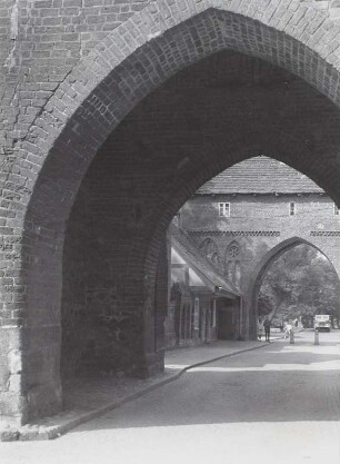 Treptower Tor