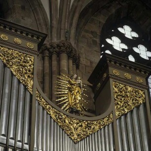 Langhausorgel & Schwalbennest-Orgel