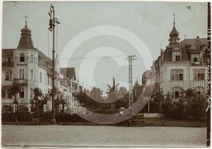 Straßenansicht Swinemünde mit Hotel "Schloss am Meer"