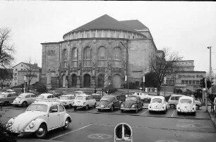 Freiburg i. Br.: Stadtheater von der Bertoldstraße
