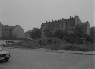 Dresden-Friedrichstadt, Menageriestraße. Blick gegen Wohnhäuser Manitiustraße