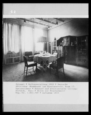 Raum 17, Speisezimmer