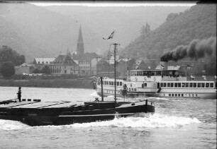 Begegnung von Rheinschiffen