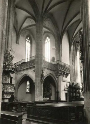 Kutná Hora (Kuttenberg). St. Jakobskirche (beg. um 1320, Weihe um 1380). Mittelschiff und linkes Seitenschiff
