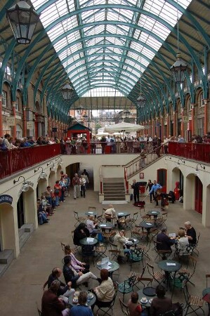 Covent Garden ist ein Markt-und Theaterviertel mit vielfältigem künstlerischen Angebot