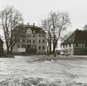 Schloß : Schloß mit Nebengebäude (Vorburg)