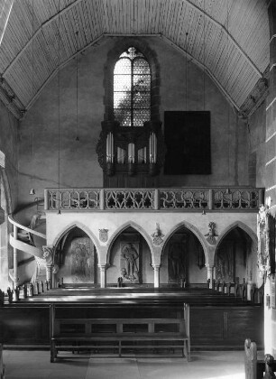 Hirschhorn (Neckar). Ehemalige Klosterkirche Sankt Mariä Verkündigung (1400-1406, Aufhebung 1803). Inneres nach Westen. Ansicht der Westempore (ehemals Lettner)