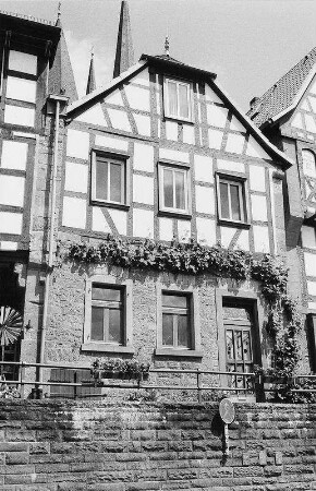 Wohnhaus; Gelnhausen, Untermarkt 8, Untermarkt 10