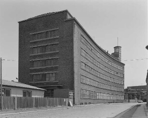 Dresden-Löbtau, Fabrikstraße 13. Fabrikgebäude (ehem. Konsum-Fleischverarbeitungsbetrieb, 1927-1930, K. Bärbig)