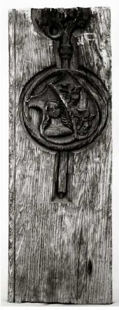 Fragment einer Gestühlswange (?)