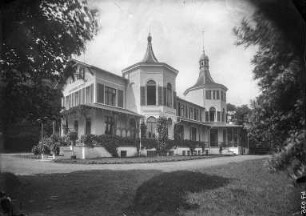 Alexandrinen-Cottage. Ansicht von Nordosten