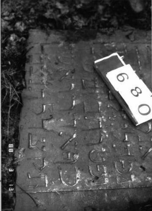 Grabstein 680 (Detailaufnahme 2)