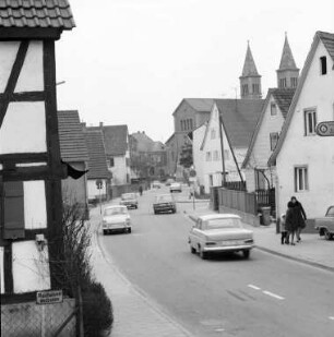Durchgangsverkehr in Bulach.