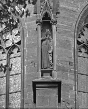 Prophet unter Baldachin
