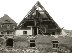 Dippoldiswalde, Nicolaistraße 4. Wohnhaus. Giebelfront während der Abrißarbeiten