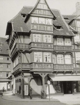 Halberstadt, Wohnhaus "Der Stelzfuß", Holzmarkt 8, Ecke Schmiedestraße