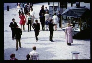 Am Europa-Center 4.7.70.