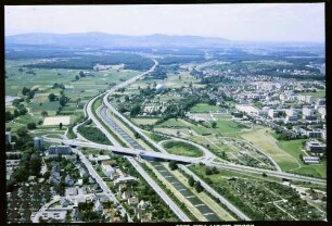 Freiburg: Autobahnzubringer, Brücke Berliner Allee, Richtung Westen, Kaiserstuhl