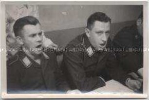 Singende Soldaten