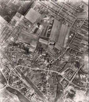 Amerikanische Luftbildaufnahmen von Kriegszerstörungen. Ausrichtung nach Süden. Grünwinkel / Industriegebiet