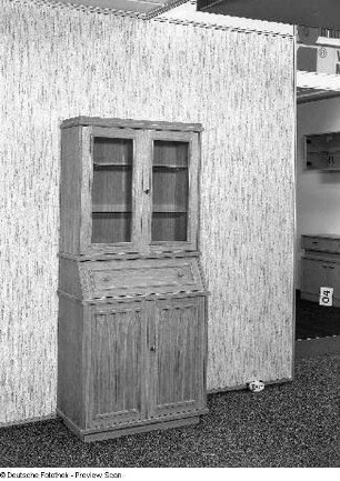 Wohnzimmerschrank