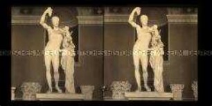 Hermes von Olympia mit dem Dionysosknaben, wird Bildhauer Praxiteles zugeschrieben, Altes Museum, Berlin