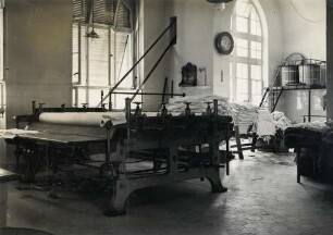 Städtisches Klinikum. Waschküche - Mangelraum