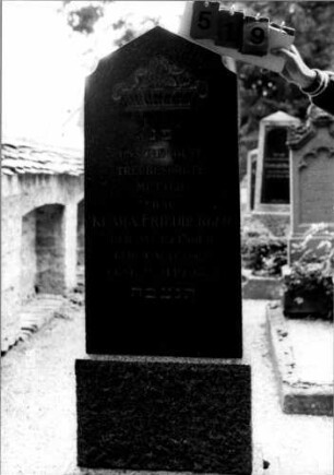 Grabstein 519