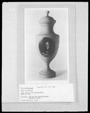 Vase mit Deckel