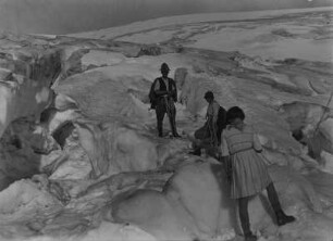 Bergsteiger : Zwei Frauen und ein Mann auf dem Gletscher des Schlatensees.
