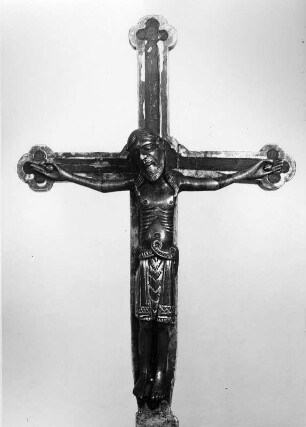 Kruzifix : Kruzifix. Bronze (1151/1200). Untermühlegg, Sankt Wendelin und Sankt Anna