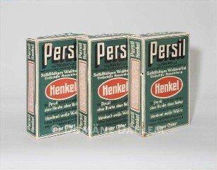 Drei Schaupackungen "Persil - selbsttätiges Waschmittel von Henkel"