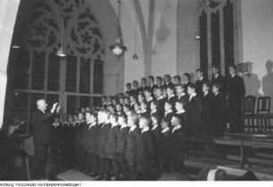 Pirna. Stadtkirche St. Marien Dresdner Kreuzchor. Konzert unter Leitung von Rudolf Mauersberger (1889-1971), um 1950?