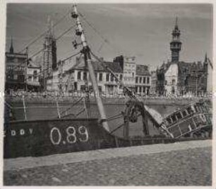 Wehrmachtssoldaten, Versenkte Schiffe am Hafen von Ostende