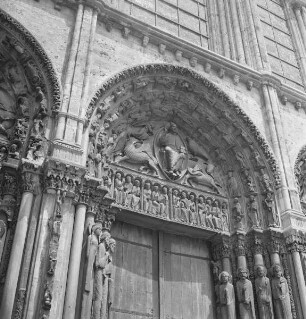Königsportal — Mittelportal — Majestas Domini