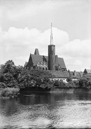 Breslau. Kreuzkirche. Blick über die Oder von Südwesten