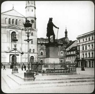 Bromberg (poln. Bydgoszcz), Blick über den Markt mit Denkmal Friedrich II.