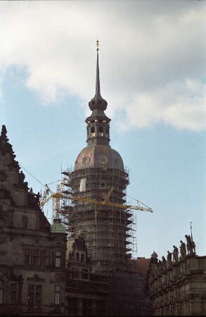 Residenzschloss : Dresden-Altstadt. Wiederaufbau Residenzschloss. Blick zum eingerüsteten Hausmannsturm