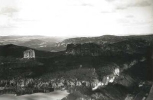 Sächsische Schweiz. Falkenstein und Schrammsteine. Luftbild-Schrägaufnahme von Südwesten